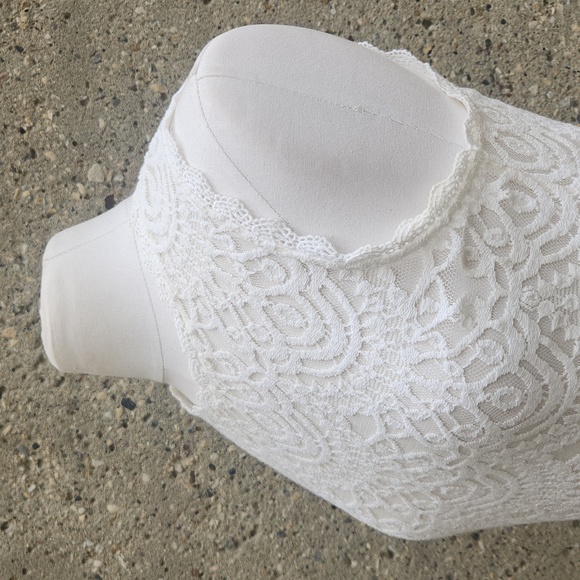 DECJUBA white lace top - Picture 7 of 14